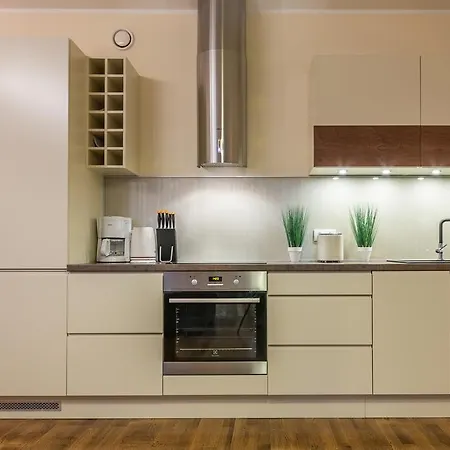 דירה Goodson & Red Foorum Apartments