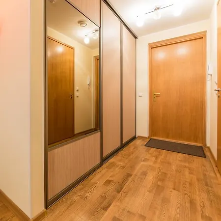 Goodson & Red Foorum Apartments Apartment *