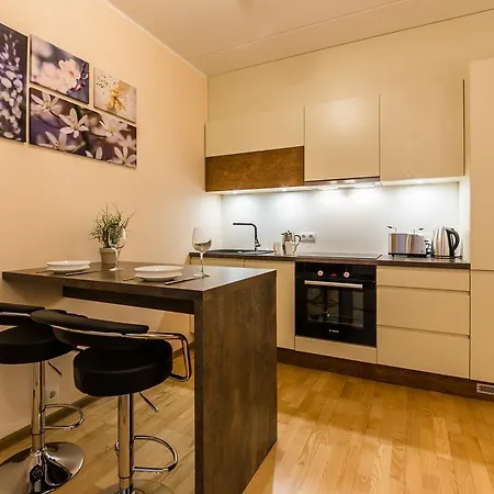 Apartment Goodson & Red Foorum Apartments *