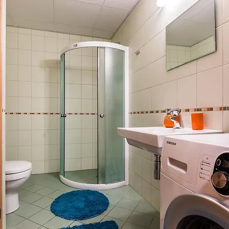 דירה Goodson & Red Foorum Apartments *