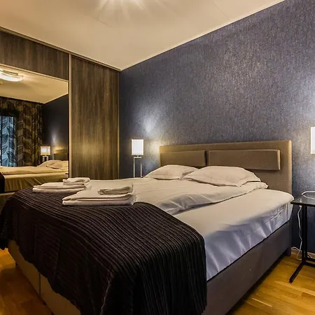 דירה Goodson & Red Foorum Apartments